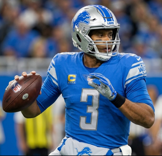 Just 3 hours after receiving interest from the Lions, a Super Bowl legend of the Seahawks with 46,966 career passing yards has “given the green light” to join Detroit - expressing a desire to stay until age 40